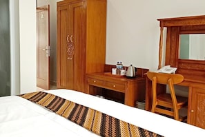 Premium bedding, individually decorated, individually furnished, desk