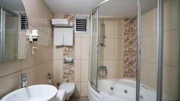 Suite estudio clásica | Baño