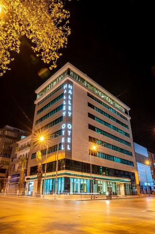 Exterior. HALLEY OTEL