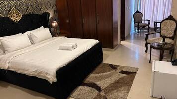 Strykejern/-brett og wi-fi (inkludert)