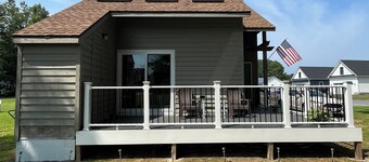 Cozy cottage in a quiet neighborhood 1 mile to Bethany Beach. 