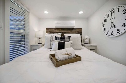 Secluded Lake View Tiny Home with Amazing Views