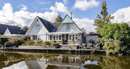 Holiday Home by Zuidlaardermeer Jetty