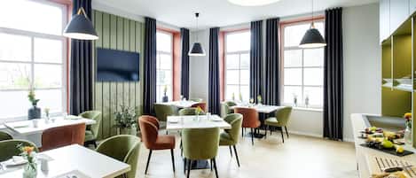 Daily buffet breakfast (EUR 15 per person)