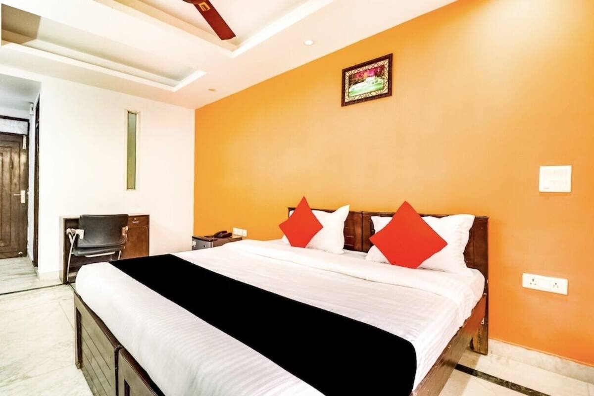 Premium bedding, minibar, individually decorated, individually furnished