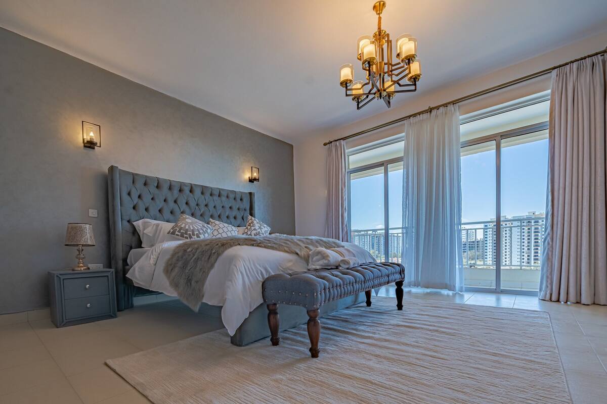 Presidential Apartment | Iron/ironing board, WiFi (free)