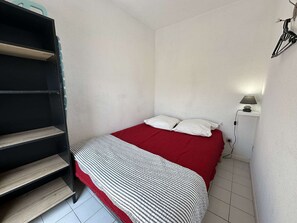 2 bedrooms