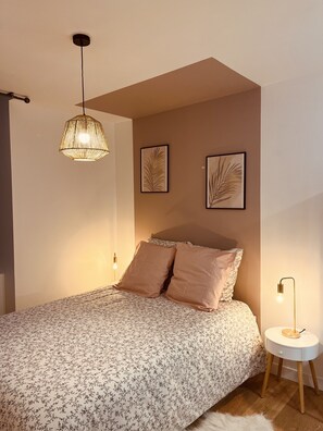 1 chambre, bureau, fer et planche à repasser, Wi-Fi gratuit