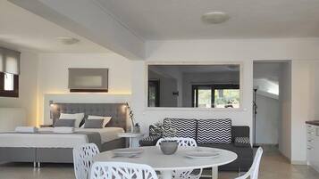 Design Studio Suite | Seterika/papan seterika, Wi-fi percuma