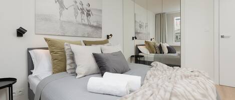 2 dormitoris, planxa i posts de planxar, wifi i roba de llit