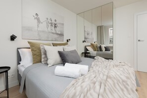 2 bedrooms, iron/ironing board, WiFi, bed sheets