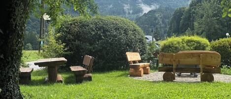 المنطقة المحيطة بالمنشأة