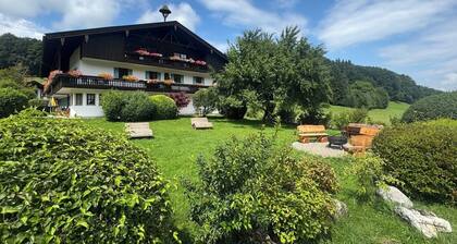 Der Gschwendtnerhof im Hochtal lädt ein: Apartment ciao-aschau Faust