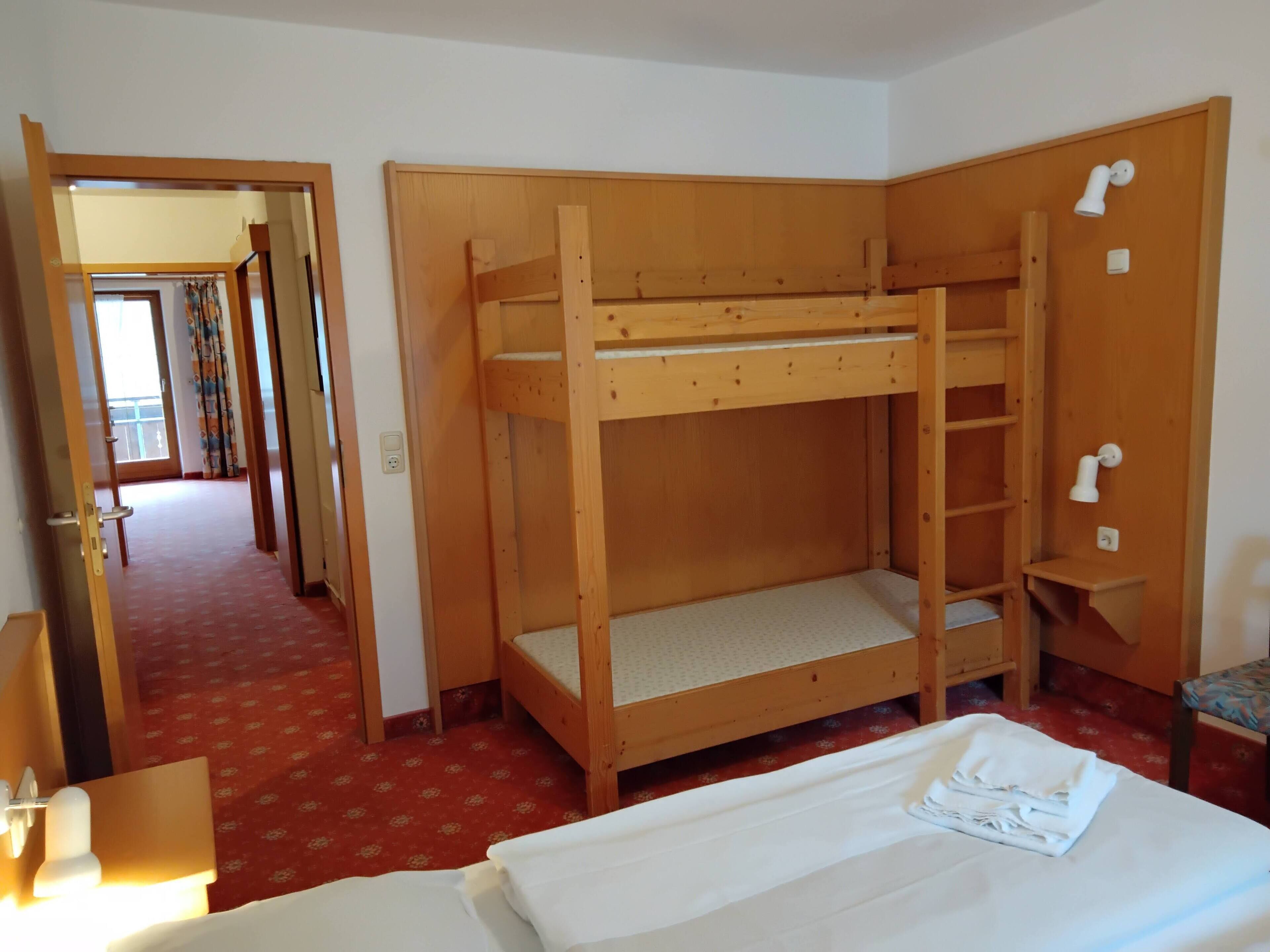 1 Schlafzimmer, Reisekinderbett, WLAN