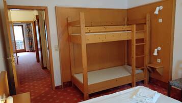 1 Schlafzimmer, Reisekinderbett, WLAN
