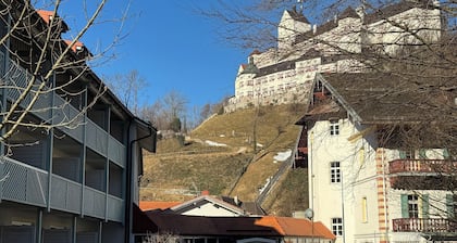 Das Haus zur Burg lädt ein: Apartment ciao-aschau Krämer mit TG-Platz&Strom