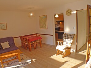 Interior - 2-room apartment in Samoëns, pets allowed, parking (Samoëns)