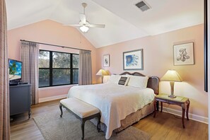2 bedrooms, iron/ironing board, free WiFi, bed sheets - Modern, Cozy, & Quiet - Sea Pines, Near Beach (Hilton Head Island)