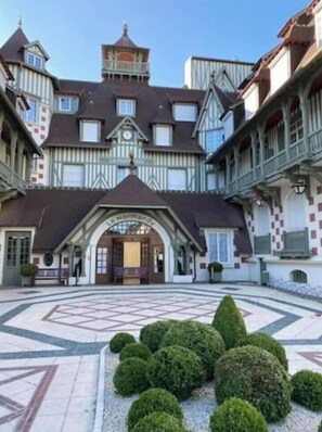 Extérieur