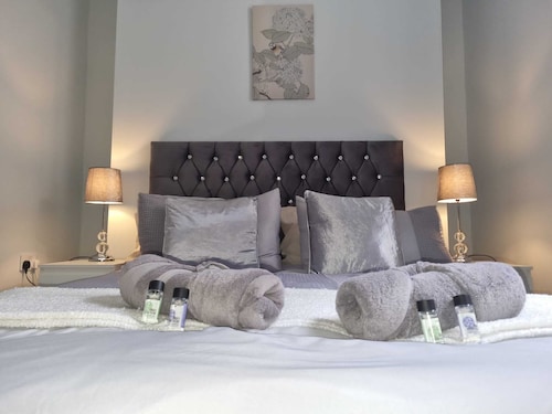 Serene getaway Apartment with Garden-Maidstone City Centre