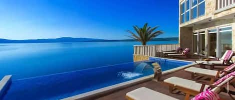 Piscina all'aperto