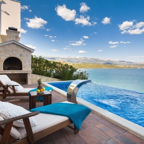 Outdoor pool - Villa Cama (Zadar)