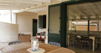 VILLA ULIVI a few minutes from the beach