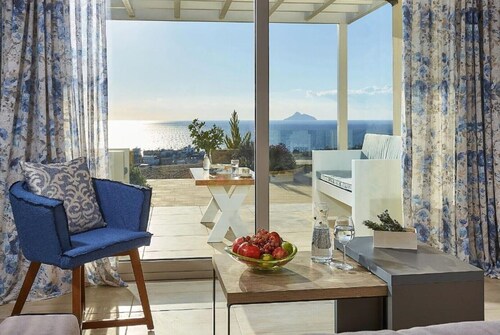 Elkysti Crete Deluxe Apartment "Corina"
