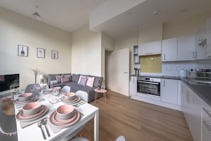 Microwave, oven