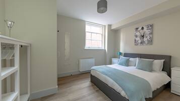 1 bedroom, iron/ironing board, free WiFi