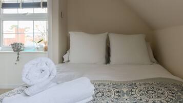 3 bedrooms, iron/ironing board, free WiFi