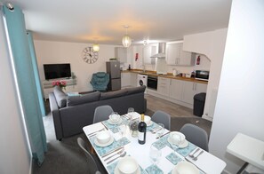 Interior - EXMOUTH, DEVON - Apt 2, Strand House: 2 Bed, Central Location, Sleeps 6, (Exmouth)