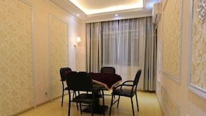 Ảnh chưa phân loại, 3 trong số 17 ảnh, nút