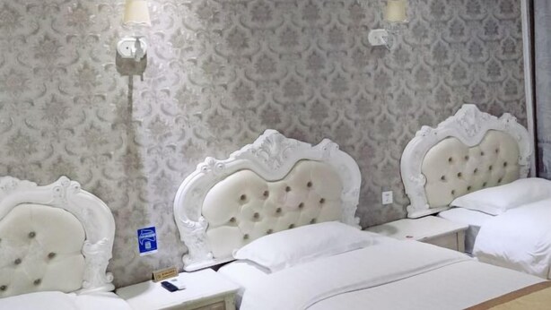 Ảnh chưa phân loại, 1 trong số 17 ảnh, nút