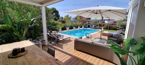 Piscina a l'aire lliure i piscina climatitzada 