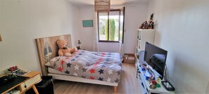 2 chambres, Wi-Fi gratuit, draps fournis