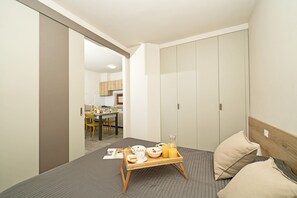 Dining - Lauri 0/18 by Wonderful Italy (Desenzano del Garda)