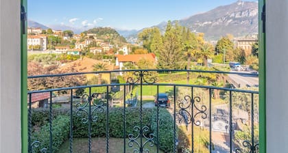 Green Rose by Wonderful Italy