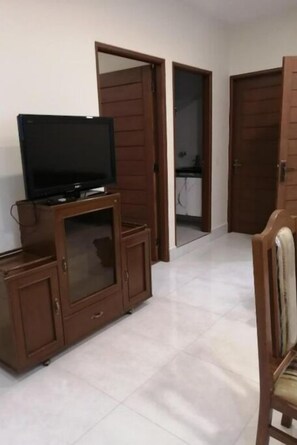 Interni