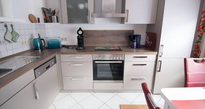 Richards im Hause Kallin EG Wohnung mit Terrasse Waldrandnähe, Wanderwegen