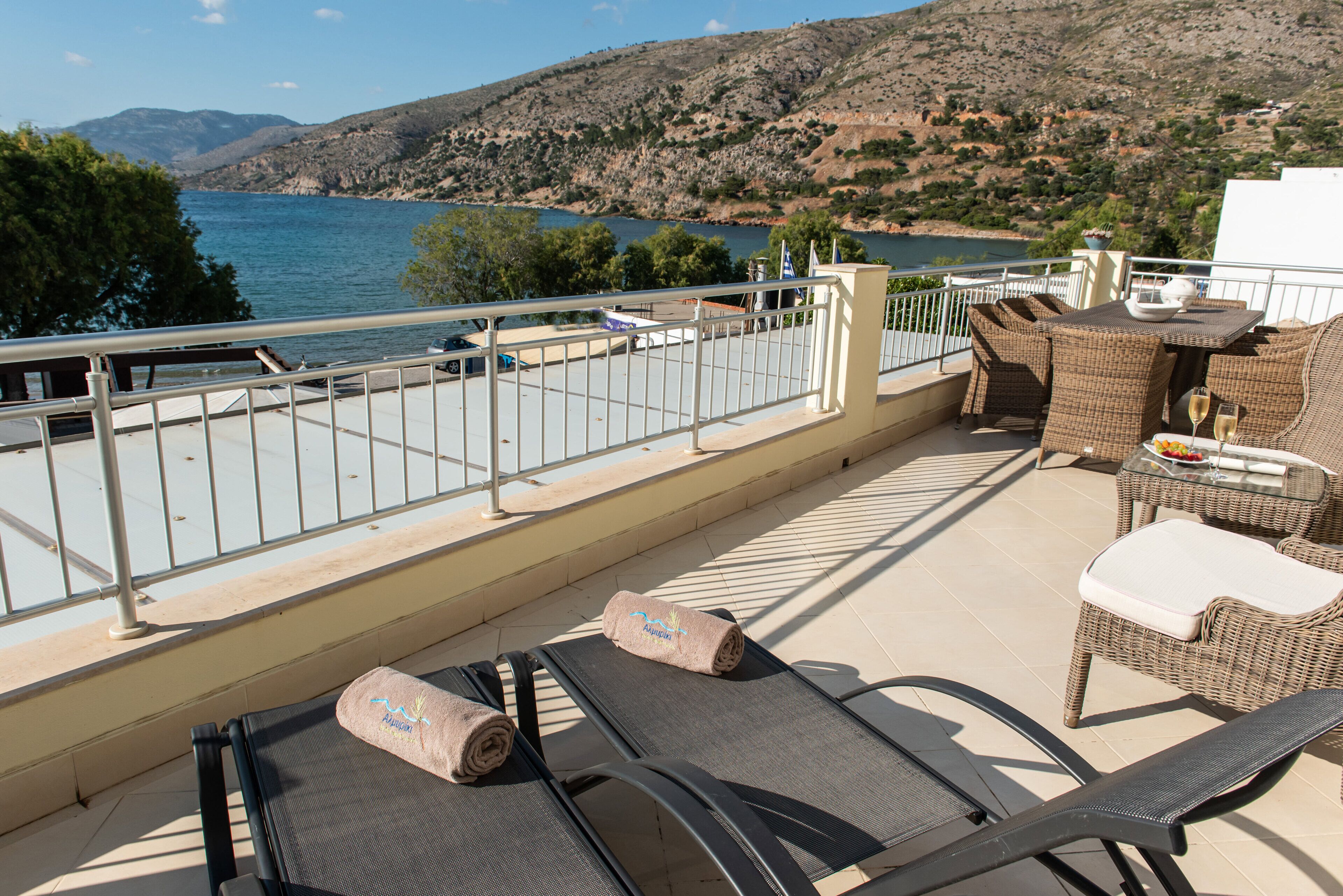 2 Bedroom 2 Bathroom Residence with Sea View | Vista do quarto