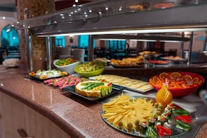 Free daily buffet breakfast  - Viva Sharm Hotel (Sharm El Sheikh)