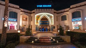 Mặt tiền nơi lưu trú