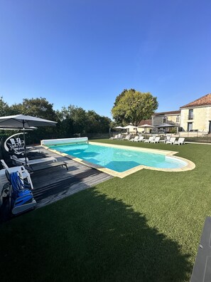 Piscine extérieure, piscine chauffée