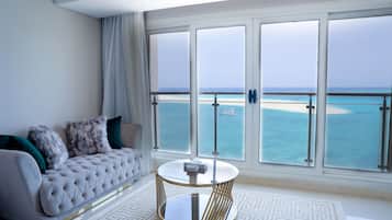 Royal Suite | 1 bedroom, desk, cribs/infant beds, rollaway beds