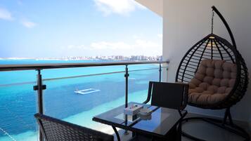 Desk, cribs/infant beds, rollaway beds, bed sheets