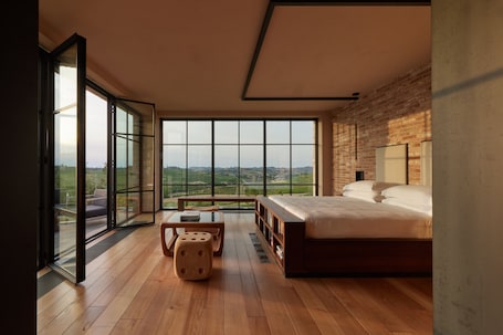 Deluxe Suite, 1 King Bed | Egyptian cotton sheets, premium bedding, down comforters, free minibar