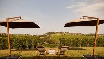 Indoor pool, pool loungers