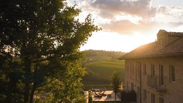 Fachada de la propiedad