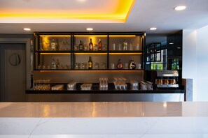 5 bars/lounges, 2 poolside bars, beach bar